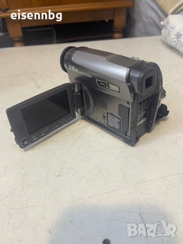 JVC GR-D725E Цифровa видеокамерa, снимка 7 - Камери - 51542039