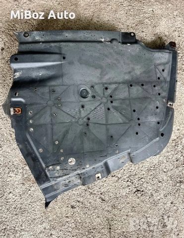 Кора задна броня БМВ Е90 BMW