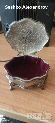 Метална кутия за бижута , снимка 4 - Други ценни предмети - 52388641