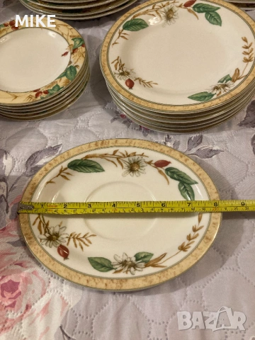 Порцеланов сервиз за хранене от 42 части, снимка 10 - Сервизи - 53195282