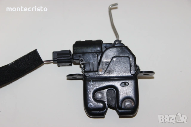 Брава заден капак Dacia Duster (2010-2017г.) 905030010R / 90 50 300 10R, снимка 2 - Части - 53278922