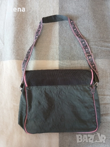 Y2k чанта Playboy, снимка 2 - Чанти - 52638796