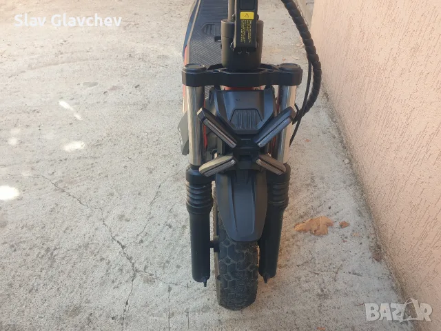 електрически скутер SEGWAY Kick Scooter ZT3 Pro- КАТО НОВ гаранция  до май 2027г, снимка 5 - Велосипеди - 56151105