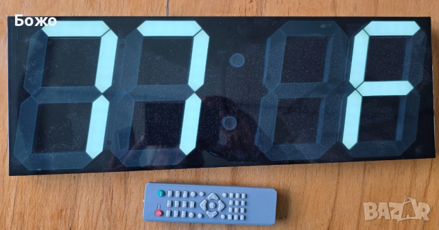 Нов Голям цифров LED часовник с календар, термометър, аларми, броячи и дистанционно, снимка 6 - Стенни часовници - 51713808