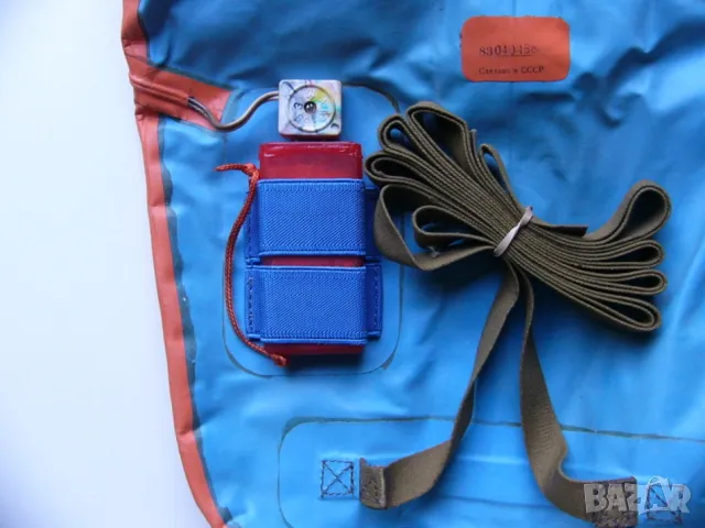 НОВ К-т Руска Военна Авиационна Спасителна ЖИЛЕТКА Пилотска СССР Надуваща с Патрон Маяк Лампа БАРТЕР, снимка 10 - Антикварни и старинни предмети - 49377684