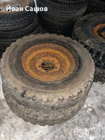 Гуми / джанти / гуми с джанти УАЗ, снимка 5 - Гуми и джанти - 51156847