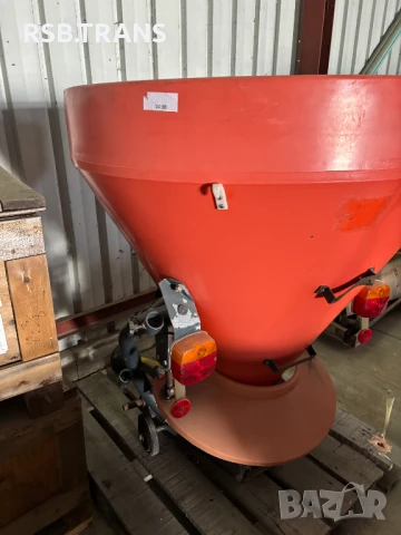 Машина за разпръскване на сол/пясък/тор, снимка 4 - Индустриална техника - 50609638