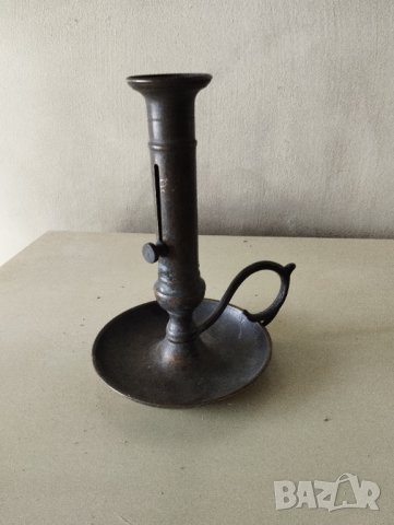 стар бронзов свещник