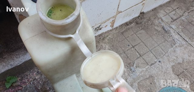 Казанче течност чистачки за бмв е34 с помпичка моторче датчик ниво bmw e 34 Washer tank 3.5L, снимка 4 - Части - 41639175