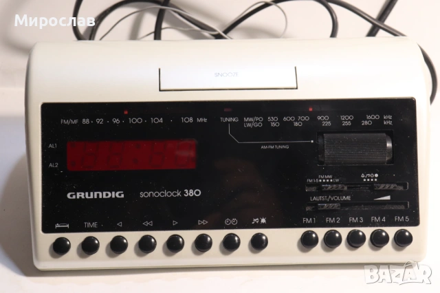 ГРУНДИГ GRUNDIG РАДИО ЧАСОВНИК ТРАНЗИСТОР, снимка 3 - Радиокасетофони, транзистори - 53758344