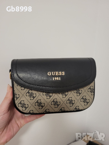 Дамска чанта Guess , снимка 6 - Чанти - 44777559