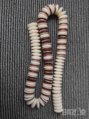 Ефектен Бял Гердан, снимка 2 - Колиета, медальони, синджири - 53456200