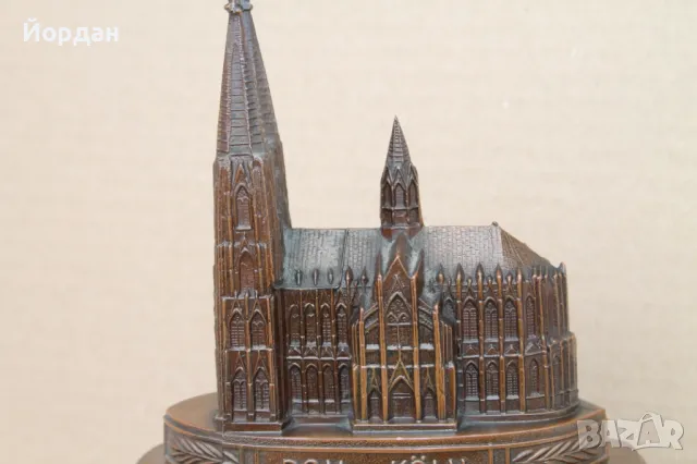 Античен Немски декоративен часовник с ''Кьолнската катедрала'', снимка 10 - Антикварни и старинни предмети - 49849092