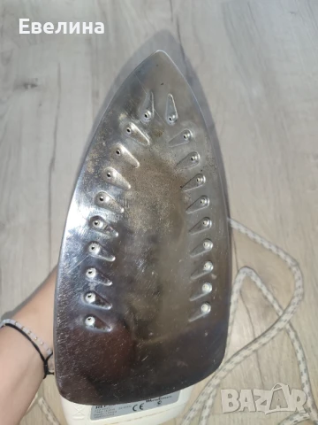 Спешно ютия Moulinex работи без забележки, снимка 3 - Ютии - 51246999