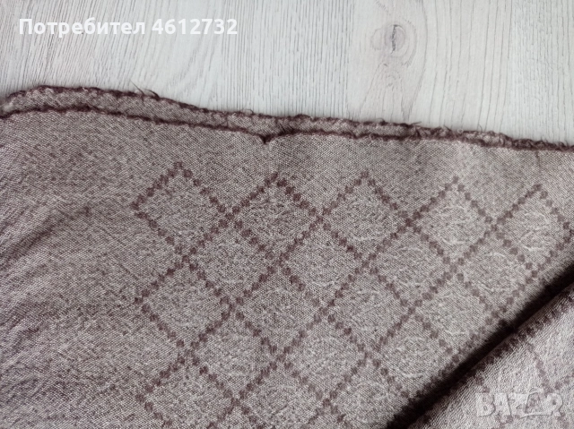 Оригинален дамски шал Gucci, снимка 2 - Шалове - 53522382