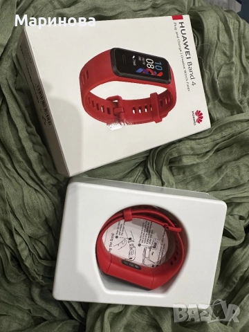 Huawei Band 4 фитнес смарт гривна, снимка 2 - Смарт гривни - 52954250