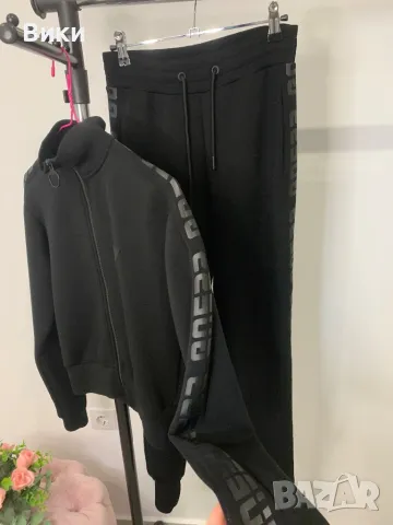 Спортен екип на Guess, снимка 3 - Спортни екипи - 48836351