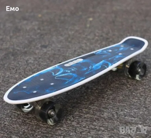 Емблема на градския стил: Скейтборд пениборд със светещи колела , снимка 15 - Скейтборд, ховърборд, уейвборд - 48342835