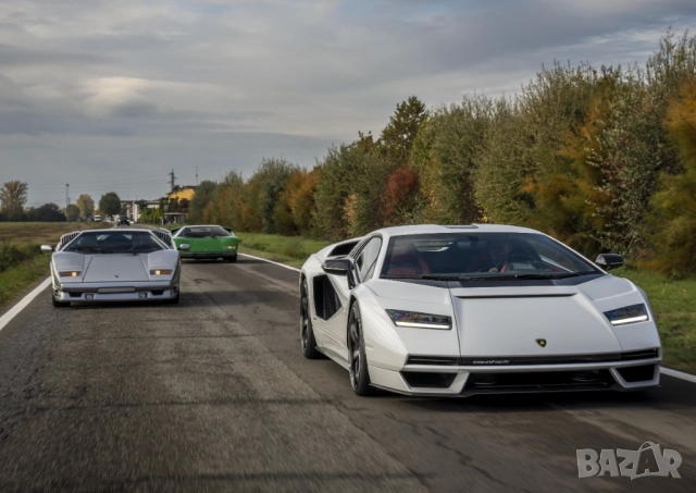 Книга брошура каталог автомобилна литература Lamborghini Countach LP 800-4 , снимка 5 - Специализирана литература - 52900393