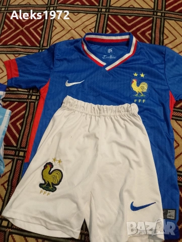 Децки комплект от Футболни отбори 