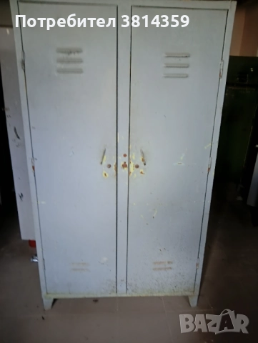 Двойни метални шкафове 