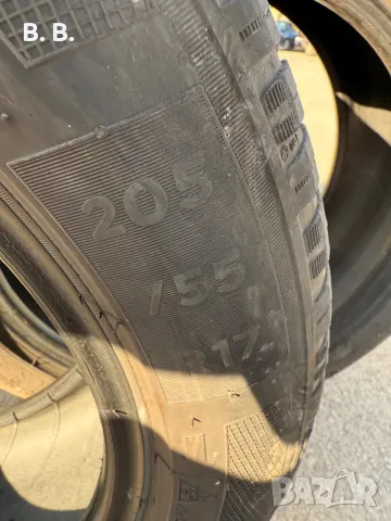 Всесезонни гуми 205/55/17, снимка 2 - Гуми и джанти - 49423594