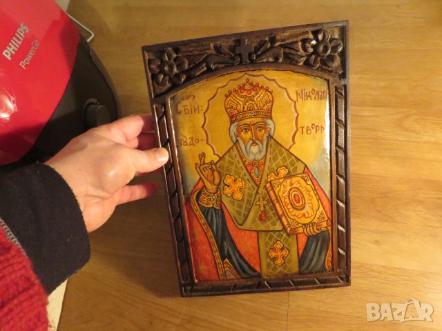 † Стара православна ръчно рисувана икона Свети Николай Чудотворец  и дърворезба с флорални мотиви., снимка 4 - Икони - 35745087