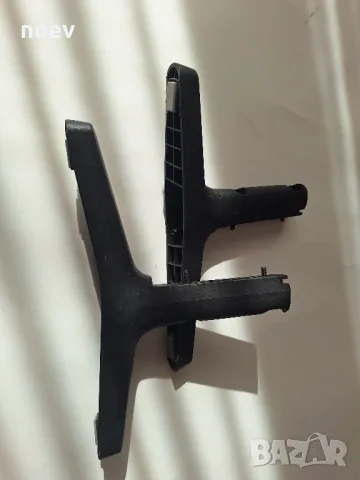 Стойка  (крачета) от Samsung UE43RU7092U, снимка 2 - Стойки, 3D очила, аксесоари - 47743922