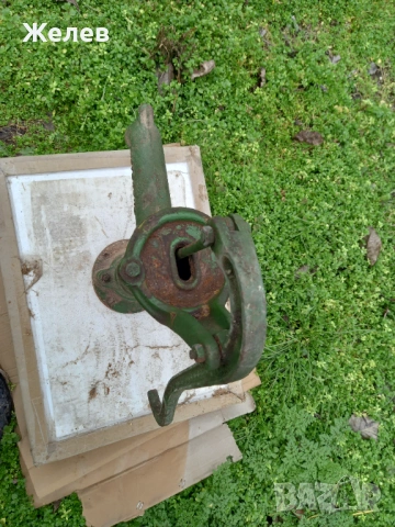 Метална ръчна помпа за вода, снимка 3 - Водни помпи - 53434241