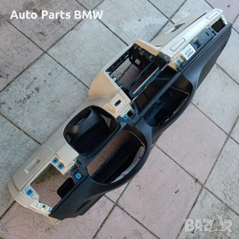 Арматурно табло с къп холдери десен волан BMW E92 E93
Арматурно табло БМВ Е92 Е93, снимка 2 - Части - 48576569