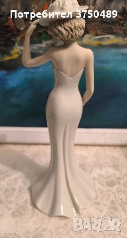 Фигурка на елегантна дама , снимка 2 - Колекции - 53841348
