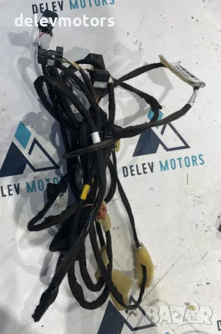 241607461R инсталация за дясна плъзгаща врата от Mercedes Vito W447