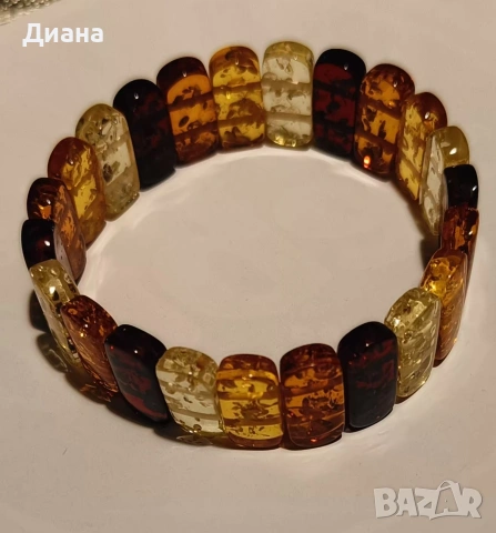 Гривни , обеци,медальон,закопчалки за гердани от естествен кехлибар, снимка 6 - Гривни - 22773361