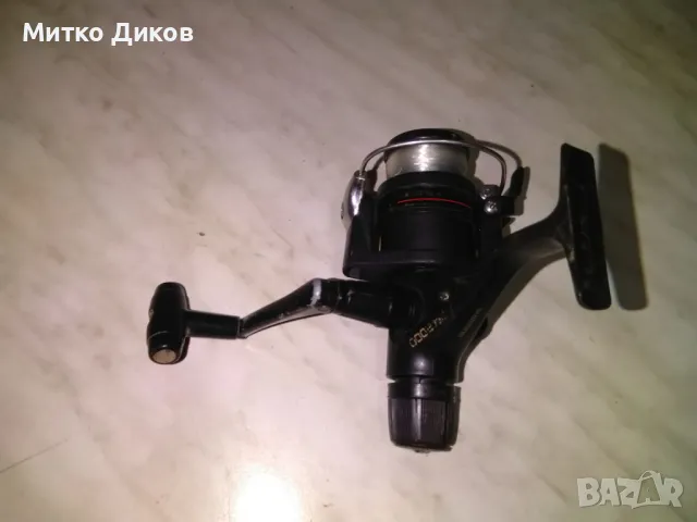 Shimano R2000 рибарска макара, снимка 4 - Макари - 48300039