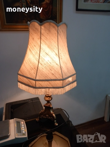 Настолна лампа уникат, снимка 2 - Настолни лампи - 52857851