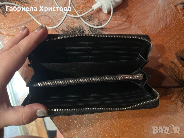 Дамско портмоне Calvin Klein , снимка 4 - Портфейли, портмонета - 53183356