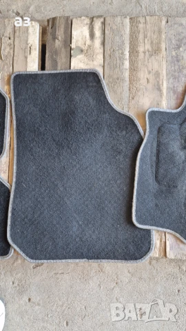 Универсални стелки за автомобил, снимка 3 - Аксесоари и консумативи - 51145706