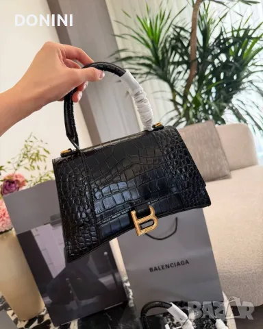 Balenciaga Дамска чанта, кожа, снимка 4 - Чанти - 56030858
