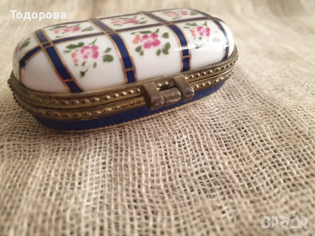 Порцеланова кутийка  с метален обков Porcelain Art, снимка 3 - Антикварни и старинни предмети - 48741907