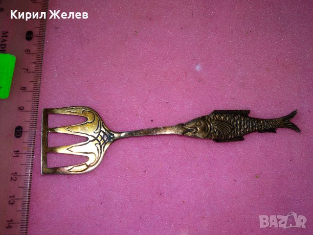 AMD СТАРА РЯДКА КОЛЕКЦИОНЕРСКА ФИГУРАЛНА СРЕБЪРНА ВИЛИЧКА Тип ГРЕБЛО СРЕБРО 800 ПРОБА с ПАТИНА 42979, снимка 8 - Колекции - 44373401