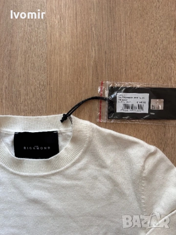 женски пуловер на John Richmond