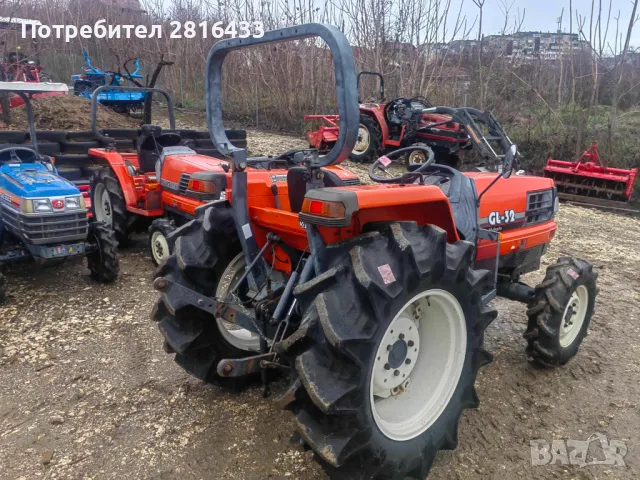 Трактор KUBOTA GL32 4x4, снимка 3 - Селскостопанска техника - 48297787