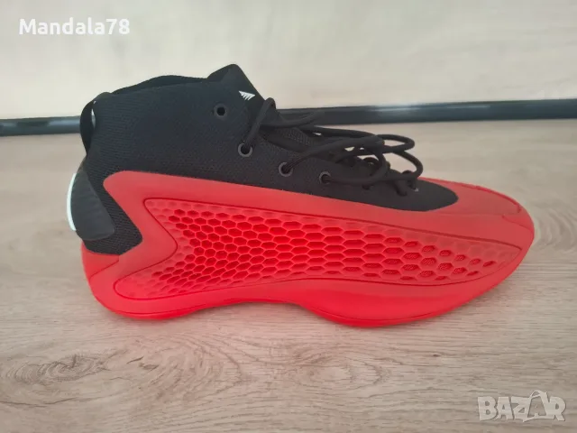 Продавам нови оригинални мъжки маратонки Адидас A.E. 1 MID Trainers IG6669.