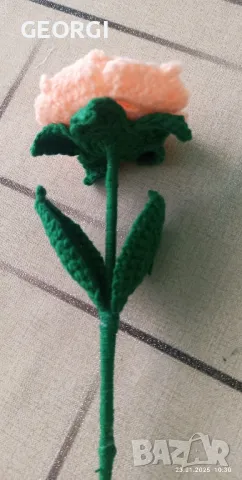 Роза амигоруми, снимка 3 - Декорация за дома - 48803836