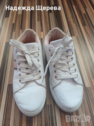 Спортни обувки, снимка 2 - Дамски ежедневни обувки - 51775736