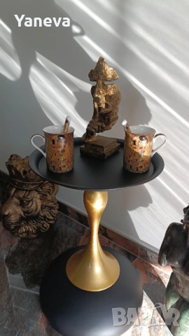 Метална , помощна маса в златисто и черно. , снимка 9 - Маси - 53682419