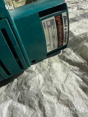 Електрическа фреза Black&decker, снимка 4 - Градинска техника - 52295572