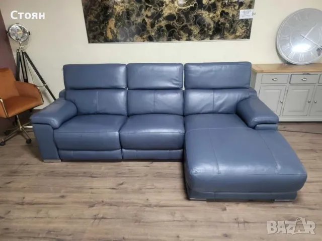 Син кожен ъглов диван Laurence с електрически релакс механизъм, снимка 2 - Дивани и мека мебел - 48286610