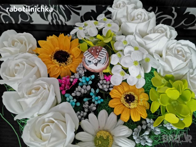 Сапунени цветя в дървена кутия с надписи по ваше желание , снимка 12 - Подаръци за жени - 35506219