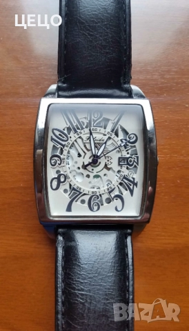 Оригинален уникален кварцов часовник с дата и кутия  . НОВ .